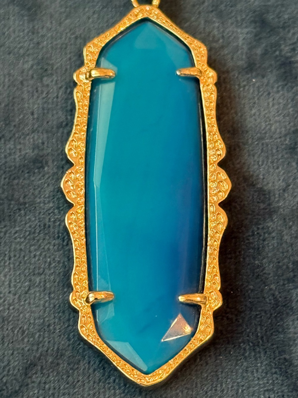 Kendra Scott Gold Tone Long Blue Cat’s Eye Statement Pendant Necklace Signed